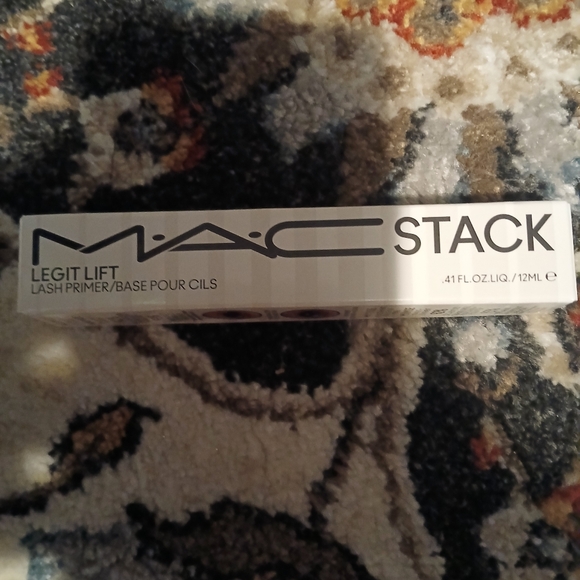 MAC Stack lash primer - Picture 1 of 3